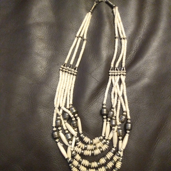 🔆SOLD🔆 7 Bundle Fashion Jewelry ... 7 for 1 Pieces... Great Deal📿‼️ - Picture 5 of 9